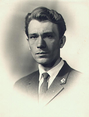     
: 1966PAPA.JPG
: 1006
:	183.1 
ID:	153
