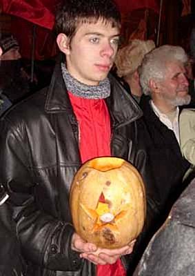     
: HolHol2006_11_07.jpg
: 441
:	31.8 
ID:	305