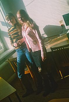     
: 000021.jpg
: 650
:	200.1 
ID:	9535