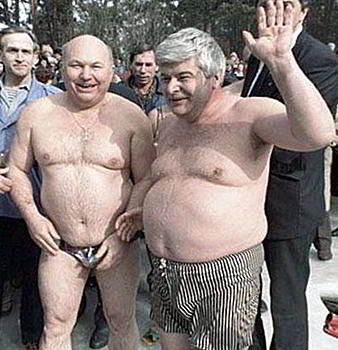     
: LuzhkovPopov.jpg
: 1590
:	90.1 
ID:	4493