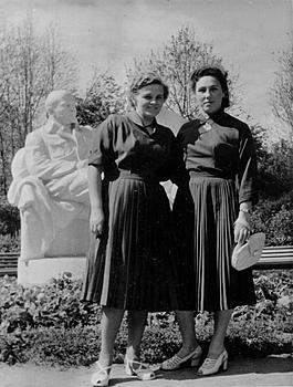     
: LeninStalinZelenogorsk1956.jpg
: 1394
:	58.0 
ID:	6711